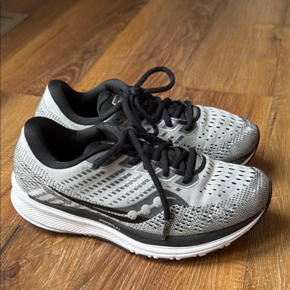 Saucony Ride 13 Women’s Running Shoes (Size: 6.5)(missing sizing tags)